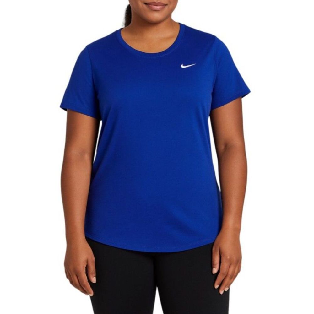 Nike Women’s Dri-FIT The Nike Tee | Size Medium